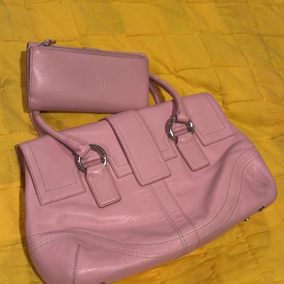 Vintage Coach Handbag with Wallet Set - Picture 2 of 6